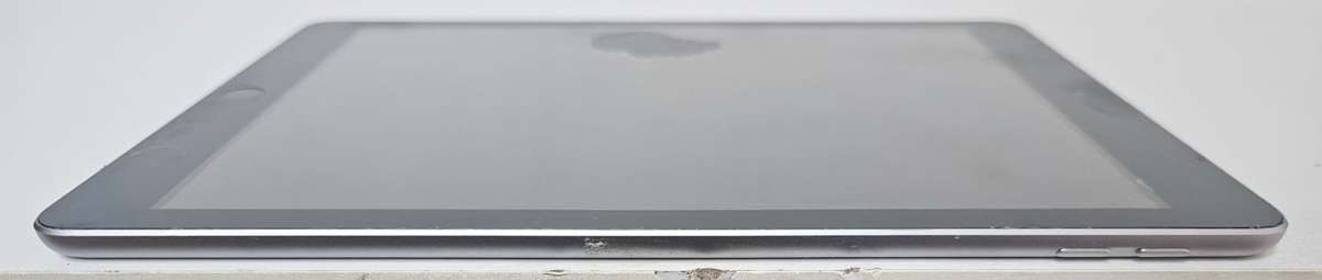 iPad 6th Gen A1893  For Spares or Repairs