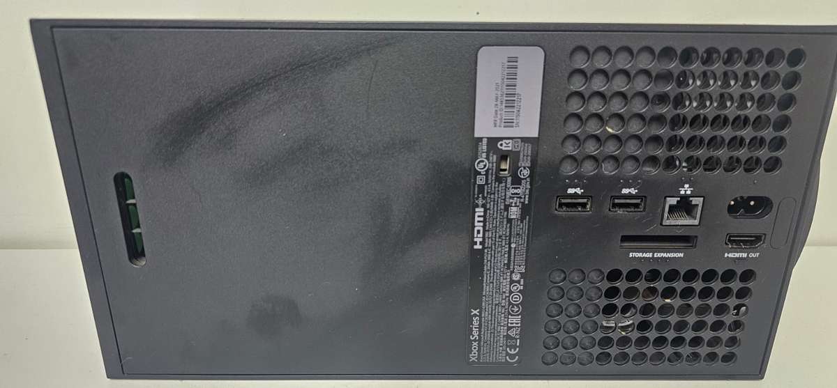 Gamers Dream Deal! Xbox Series X + 3 Controllers  READY TO PLAY!