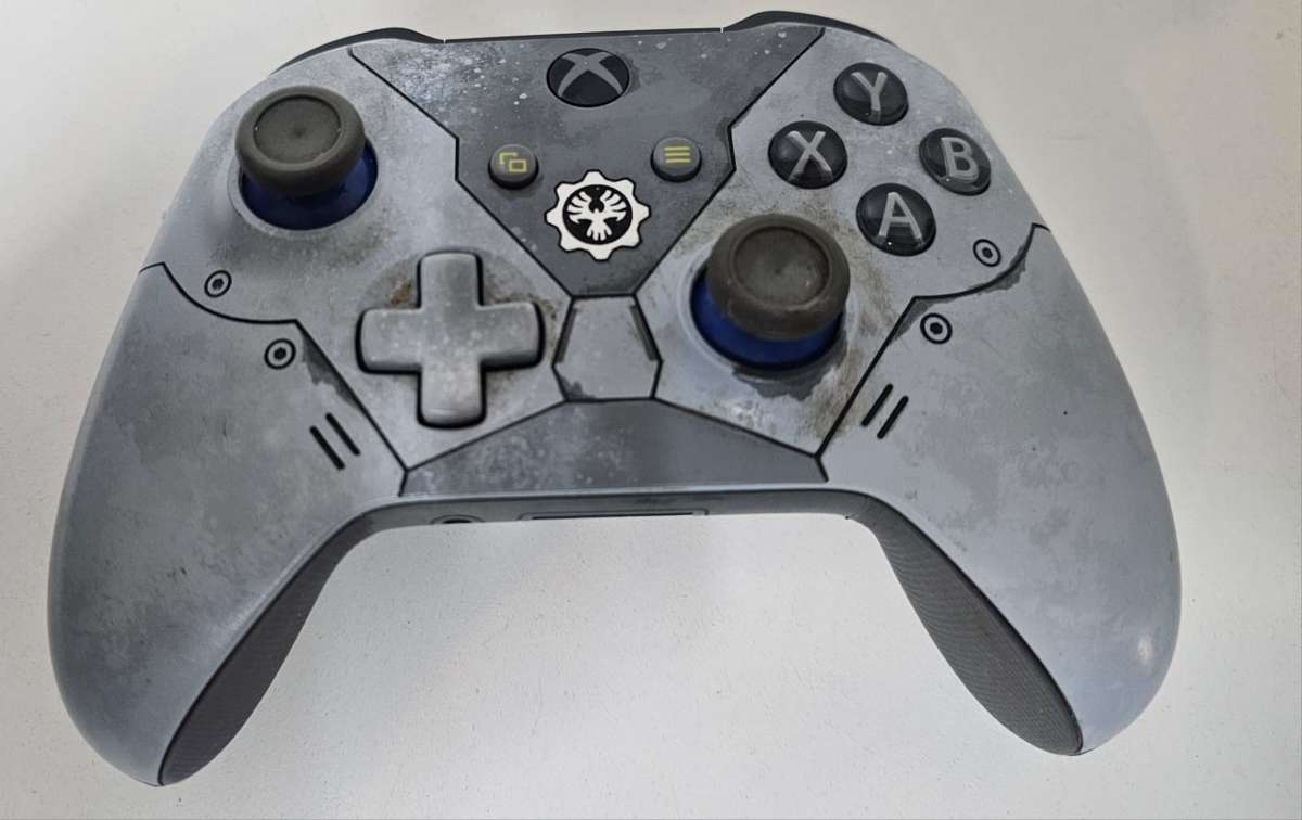 Gamers Dream Deal! Xbox Series X + 3 Controllers  READY TO PLAY!