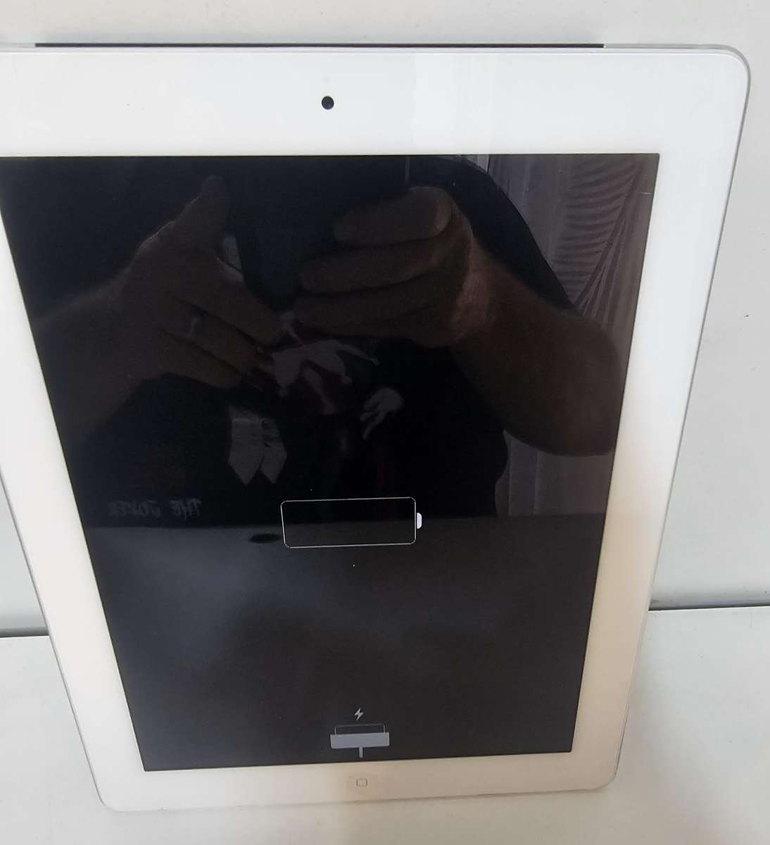 Lot of 2  "Vintage" Apple iPads  Sold As-Is for Spares or Repairs