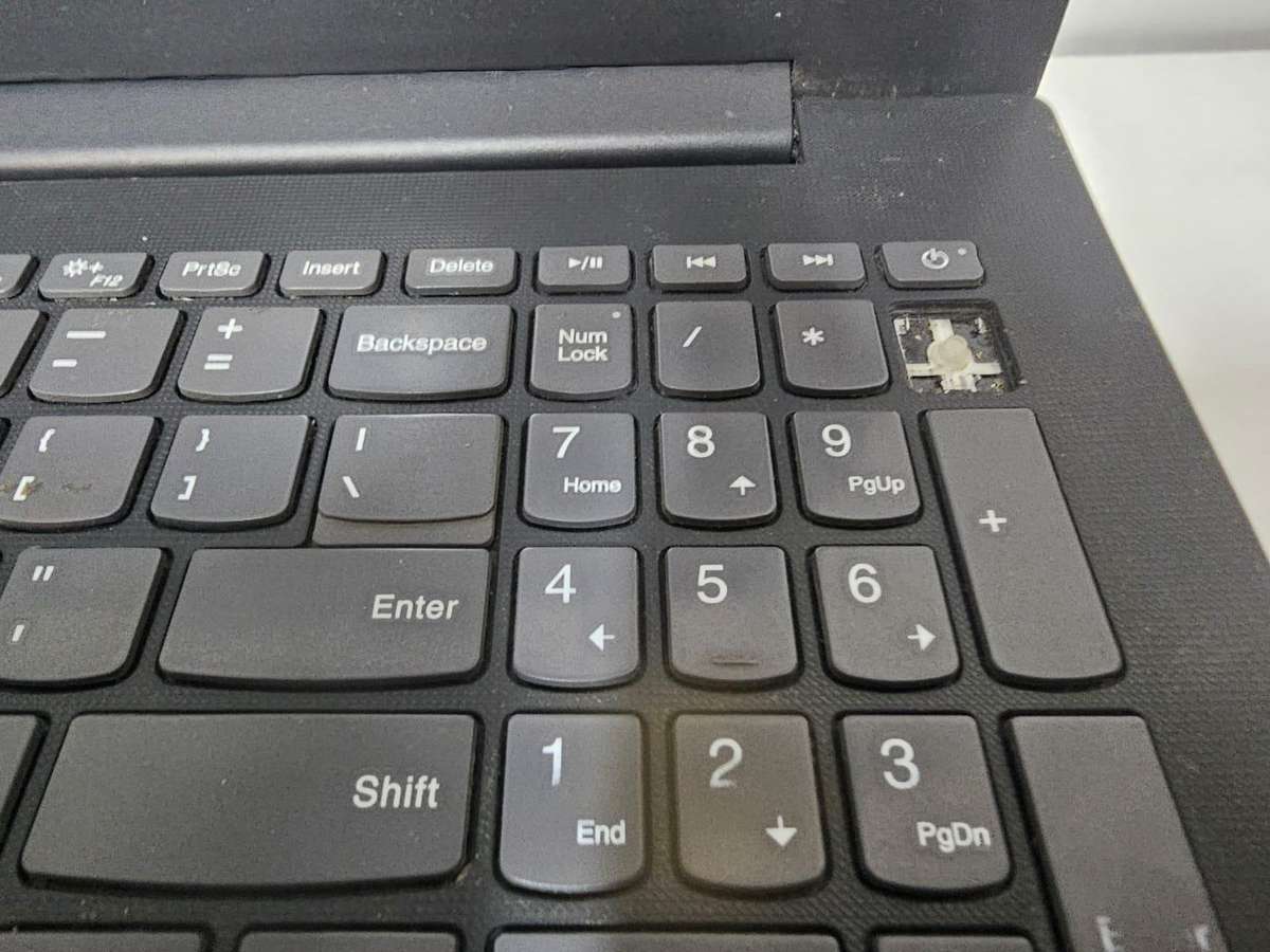 Lenovo Ideapad 130-15IKB (81H7)  i5 8th Gen  No Display  For Spares or Repairs