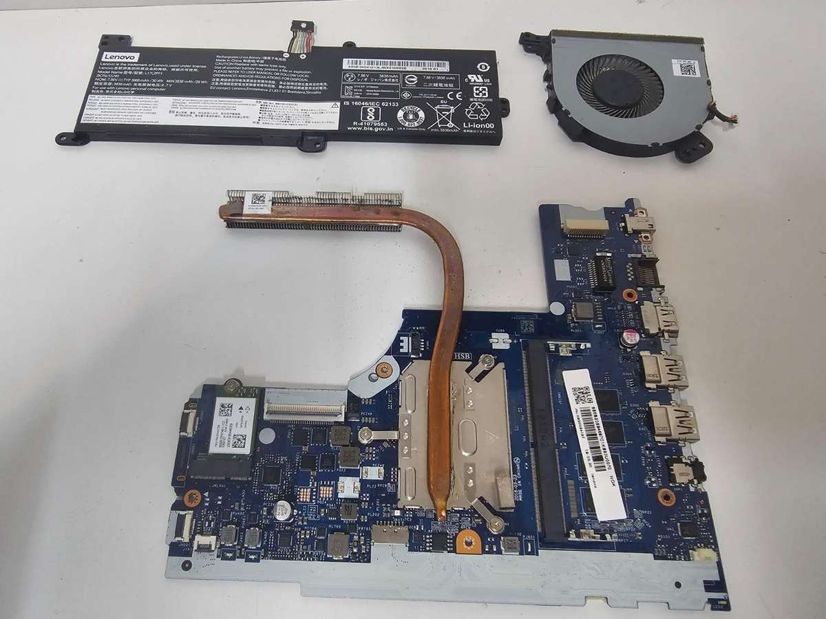 Lenovo Ideapad 130-15IKB (81H7)  i5 8th Gen  No Display  For Spares or Repairs