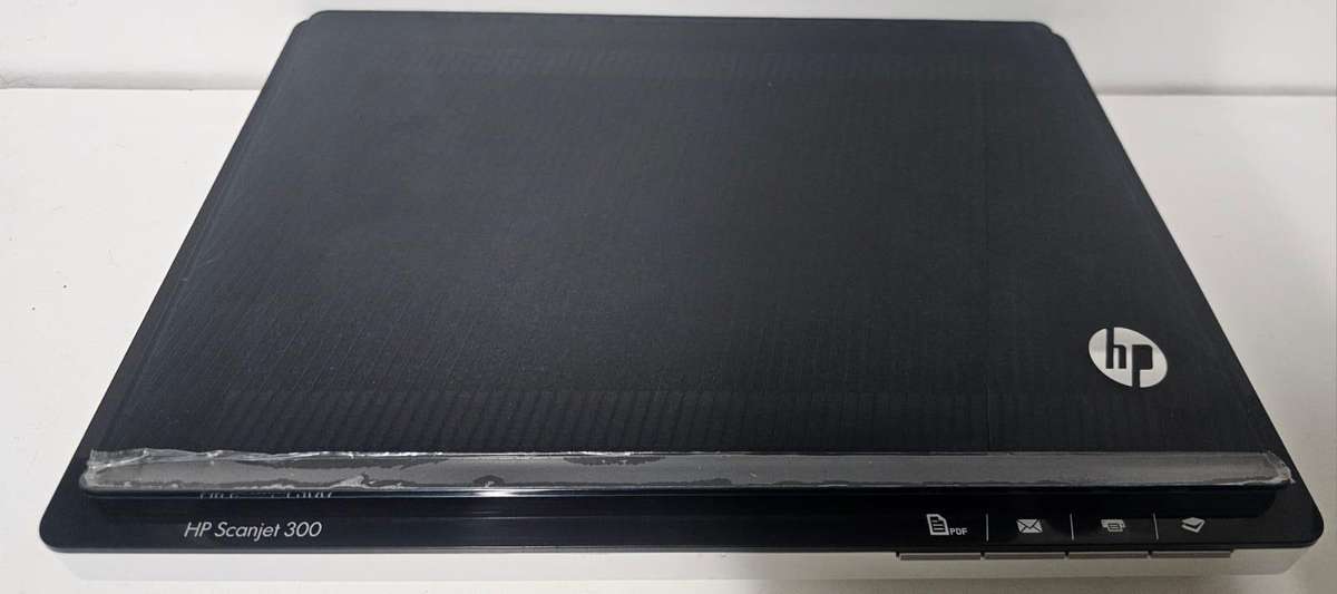 HP Scanjet 300 Flatbed Scanner  USB Powered  Tested Working