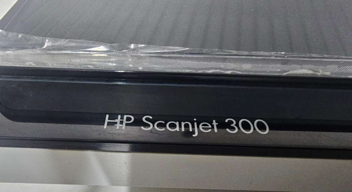 HP Scanjet 300 Flatbed Scanner  USB Powered  Tested Working
