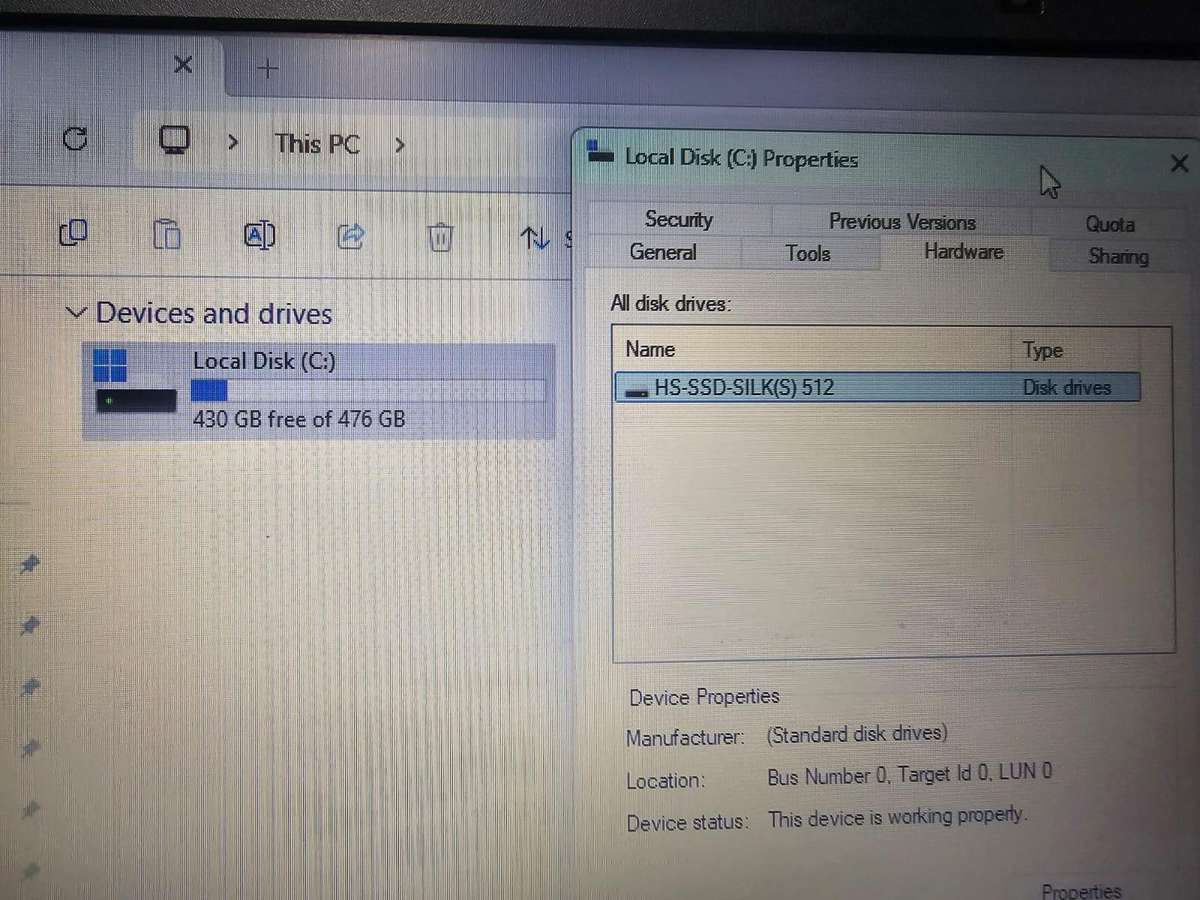 Dell Vostro 5568  i7-7500U / 16GB RAM / 512GB SSD / NVIDIA 940MX 4GB