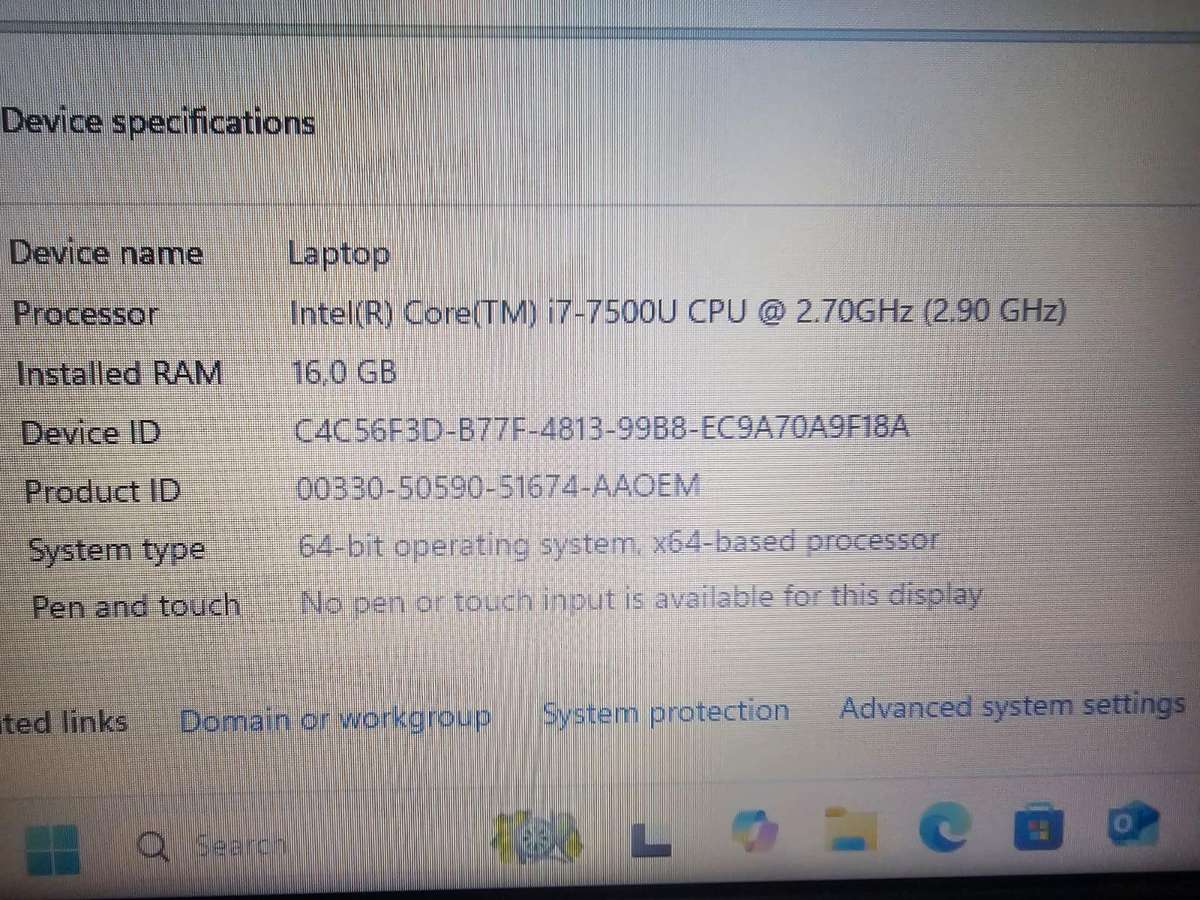 Dell Vostro 5568  i7-7500U / 16GB RAM / 512GB SSD / NVIDIA 940MX 4GB