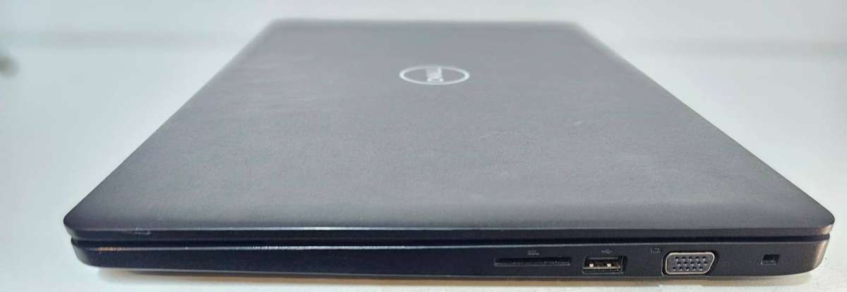 Dell Latitude 3580 i5-7200U / 16GB RAM / 250GB SSD