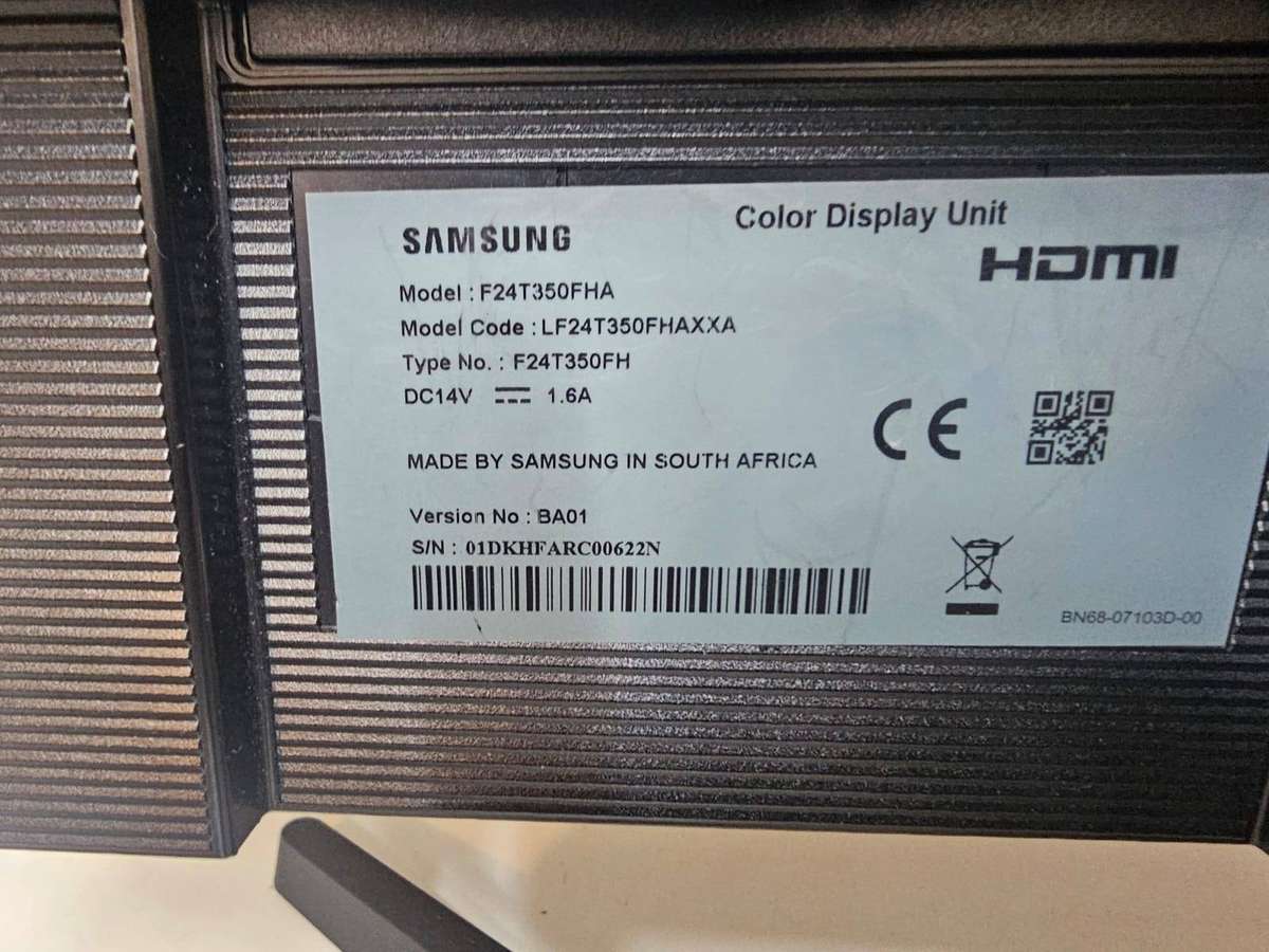 Samsung F24T350FHA 24" Monitor  Broken Screen  For Spares or Repairs