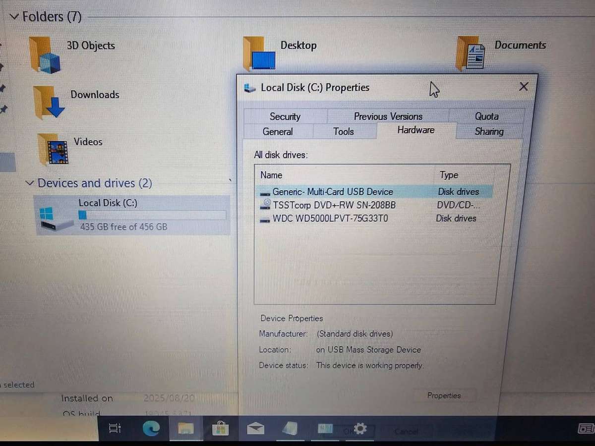 Dell Vostro 2520  i5-3210M / 4GB RAM / 500GB HDD / No Charger