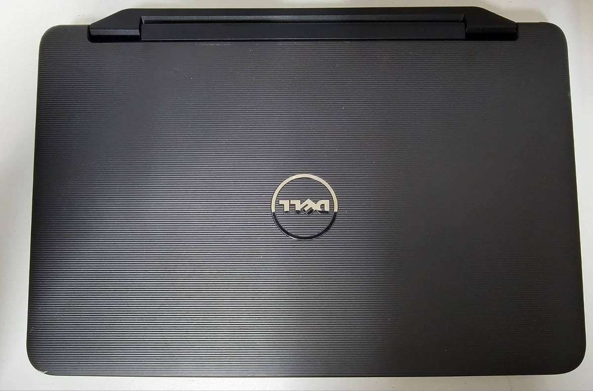 Dell Vostro 2520  i5-3210M / 4GB RAM / 500GB HDD / No Charger