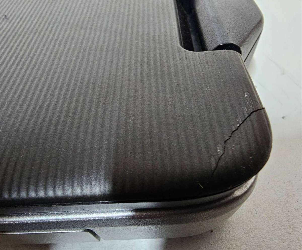 Dell Vostro 2520  i5-3210M / 4GB RAM / 500GB HDD / No Charger