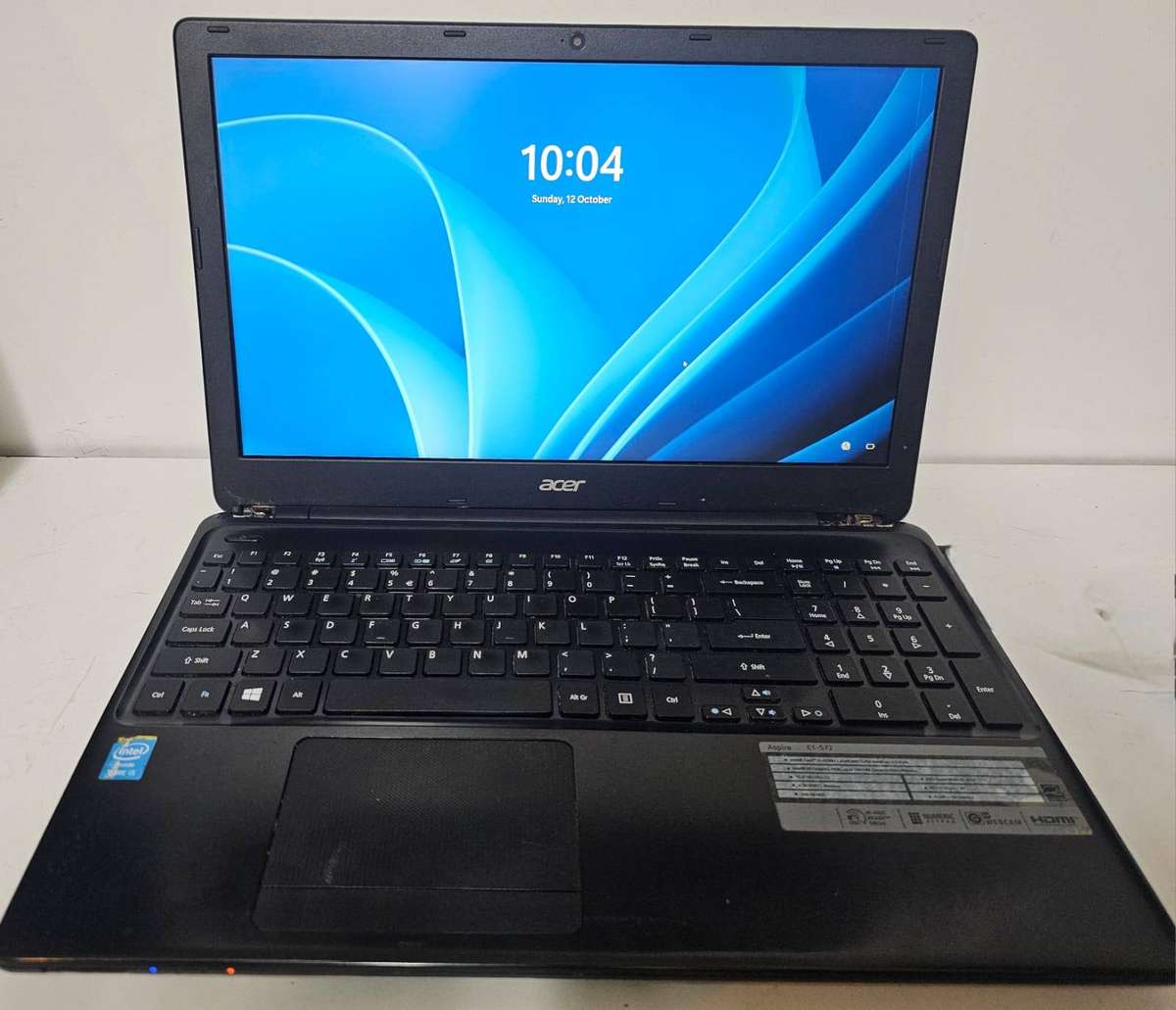 Acer Aspire E1-572  i5-4200U / 2GB RAM / 500GB HDD / 15.6" / Intel HD Graphics  Working Unit, Need