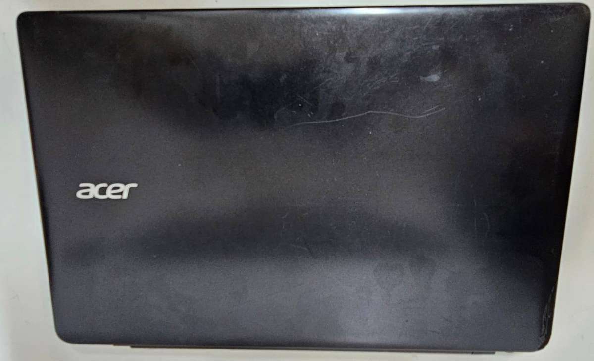 Acer Aspire E1-572  i5-4200U / 2GB RAM / 500GB HDD / 15.6" / Intel HD Graphics  Working Unit, Need
