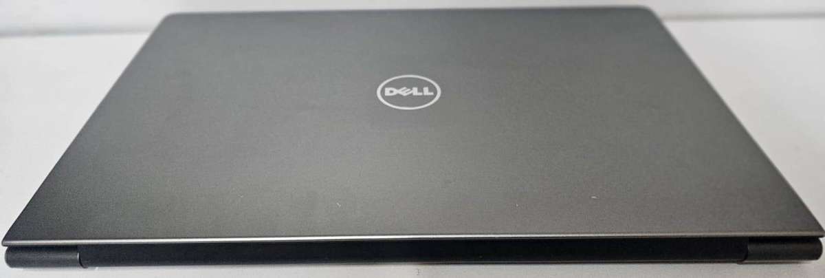Dell Vostro 5568  i7-7500U / 16GB RAM / 256GB SSD / 15.6" FHD
