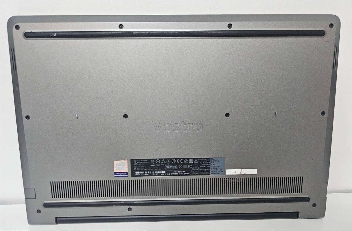 Dell Vostro 5568  i7-7500U / 16GB RAM / 256GB SSD / 15.6" FHD