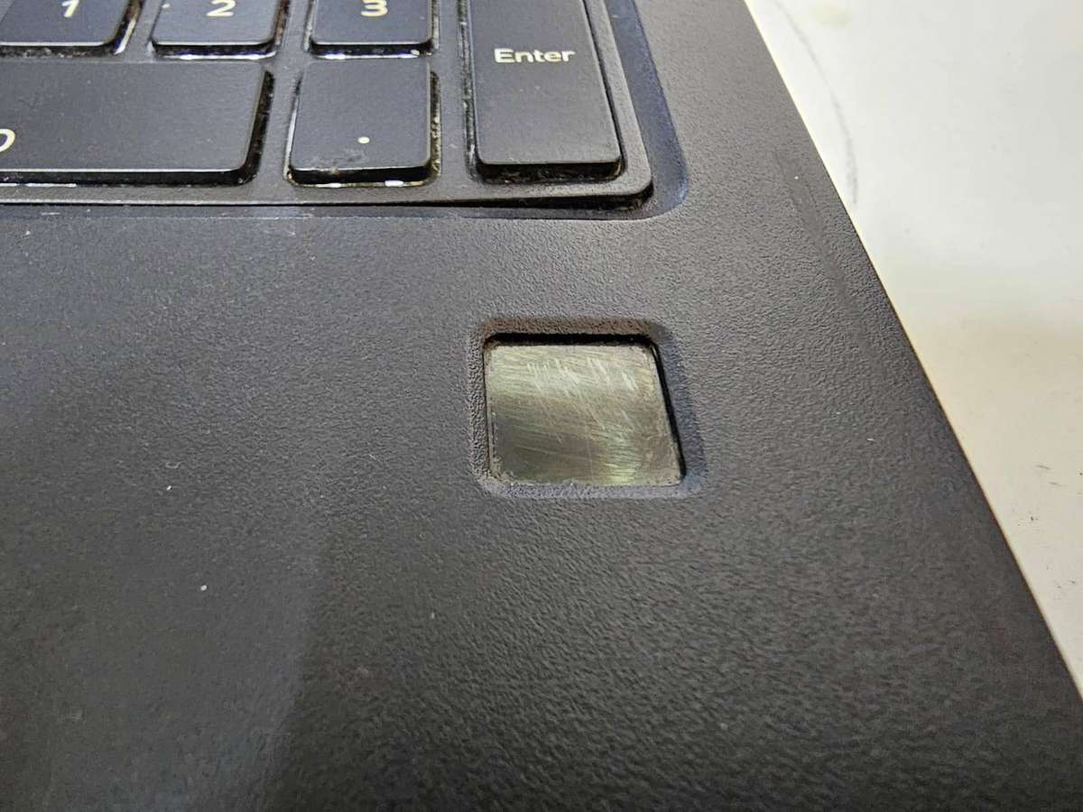 Dell Latitude 3580 i5-7200U / 16GB RAM / 250GB SSD