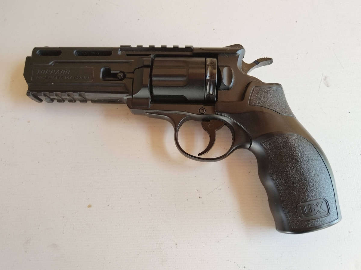 PRICE DROP - Umarex Tornado 4.5mm Steel BB Co2 Revolver