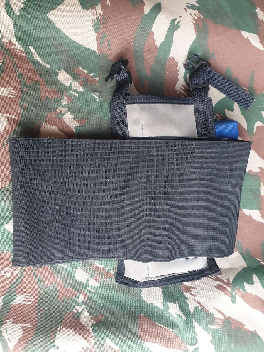 good condition SADF era 80s SASF Recce used old-school urban black nylon drop-leg RH pistol holster