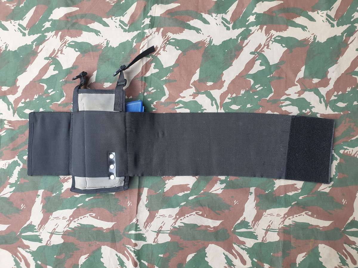 good condition SADF era 80s SASF Recce used old-school urban black nylon drop-leg RH pistol holster