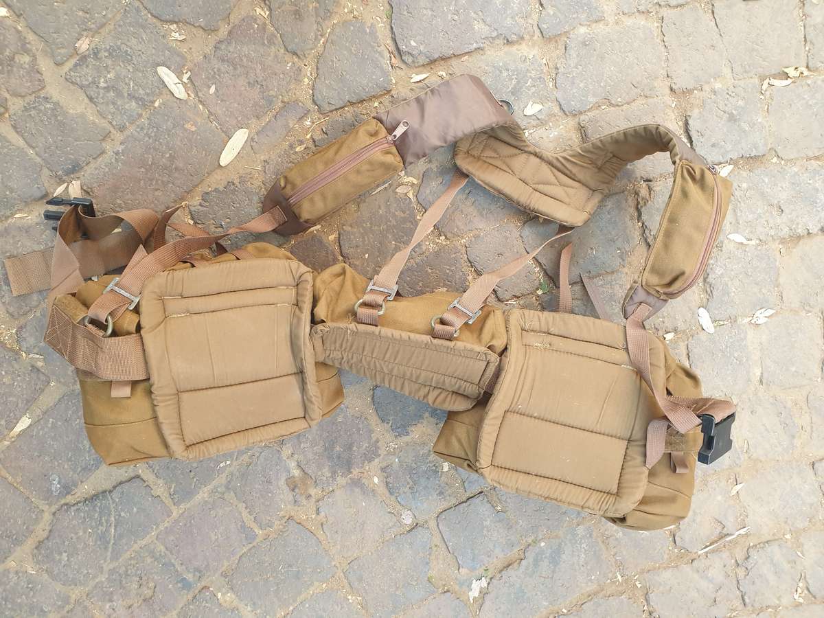 scarce 100% original as new SADF era SA Army Para Battalion Bateleur 90 belt-kit webbing - Textcraft