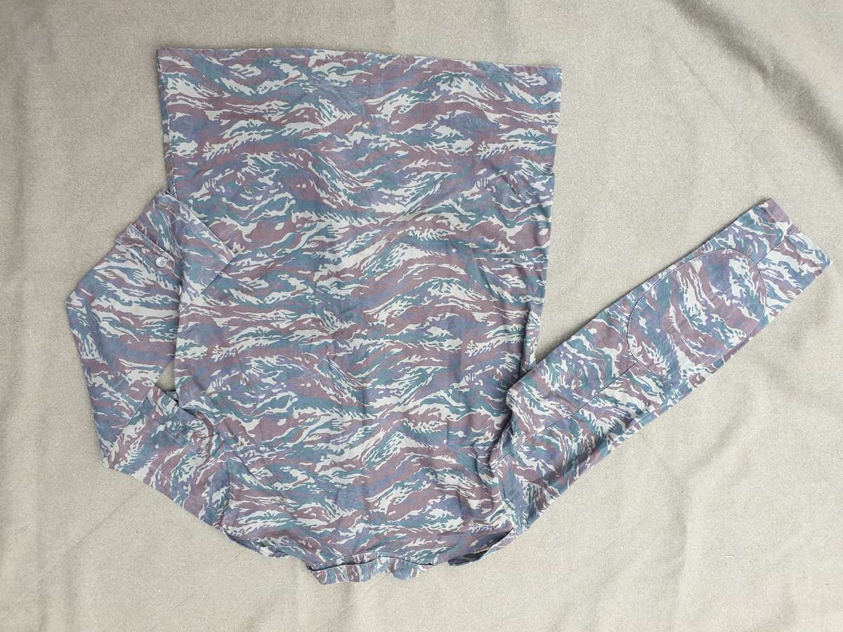 SWA/Angola bushwar era SA SF Recce used clandestine locally made copy Libyan Rhubarb camo l/s shirt