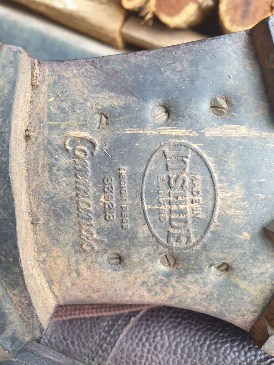 early SADF era issue Para classic Itshide Commando sole jump boots UK size 11 great used condition