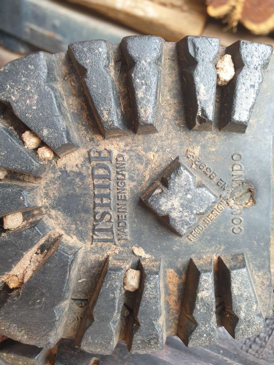 early SADF era issue Para classic Itshide Commando sole jump boots UK size 11 great used condition