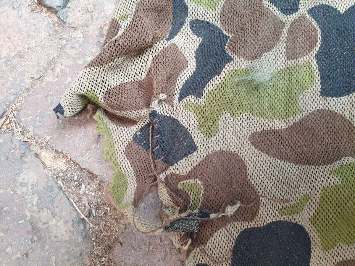 small piece SA SF Recce issued type "cabbage patch" camo mesh used for face veils & gloves etc.