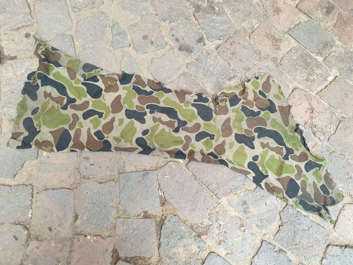 small piece SA SF Recce issued type "cabbage patch" camo mesh used for face veils & gloves etc.