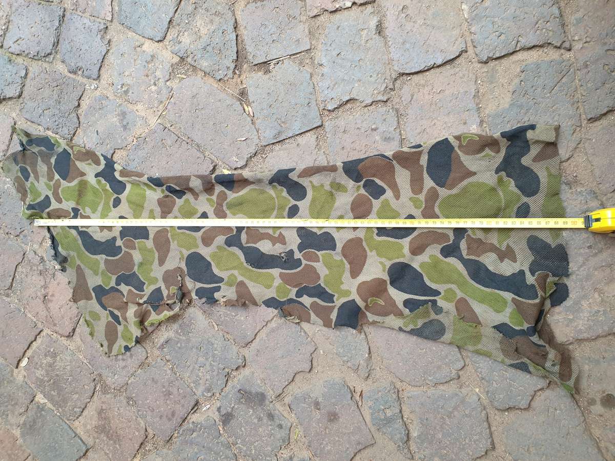 small piece SA SF Recce issued type "cabbage patch" camo mesh used for face veils & gloves etc.