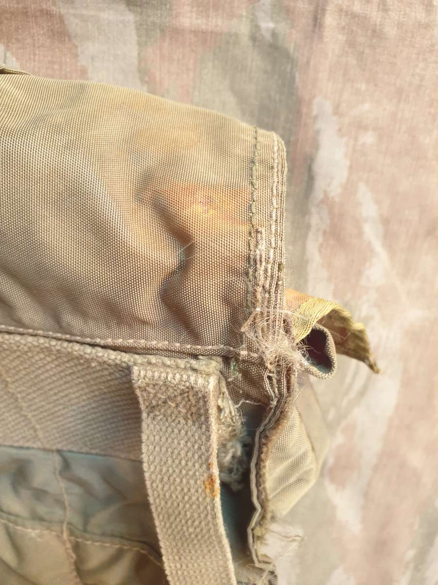SADF era patt 80 SA SF Recce olive green nylon 3 xAK mag pouch (type with bellt loops at rear) metal