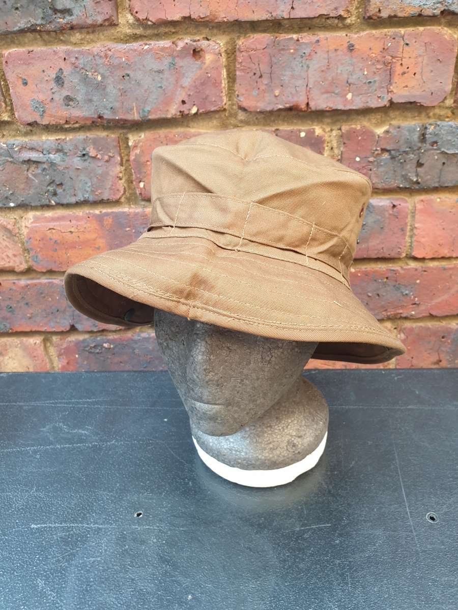 100% mint unused original SADF era SWA/Angola bushwar period nutria "browns" bush-hat aka boshoed sz