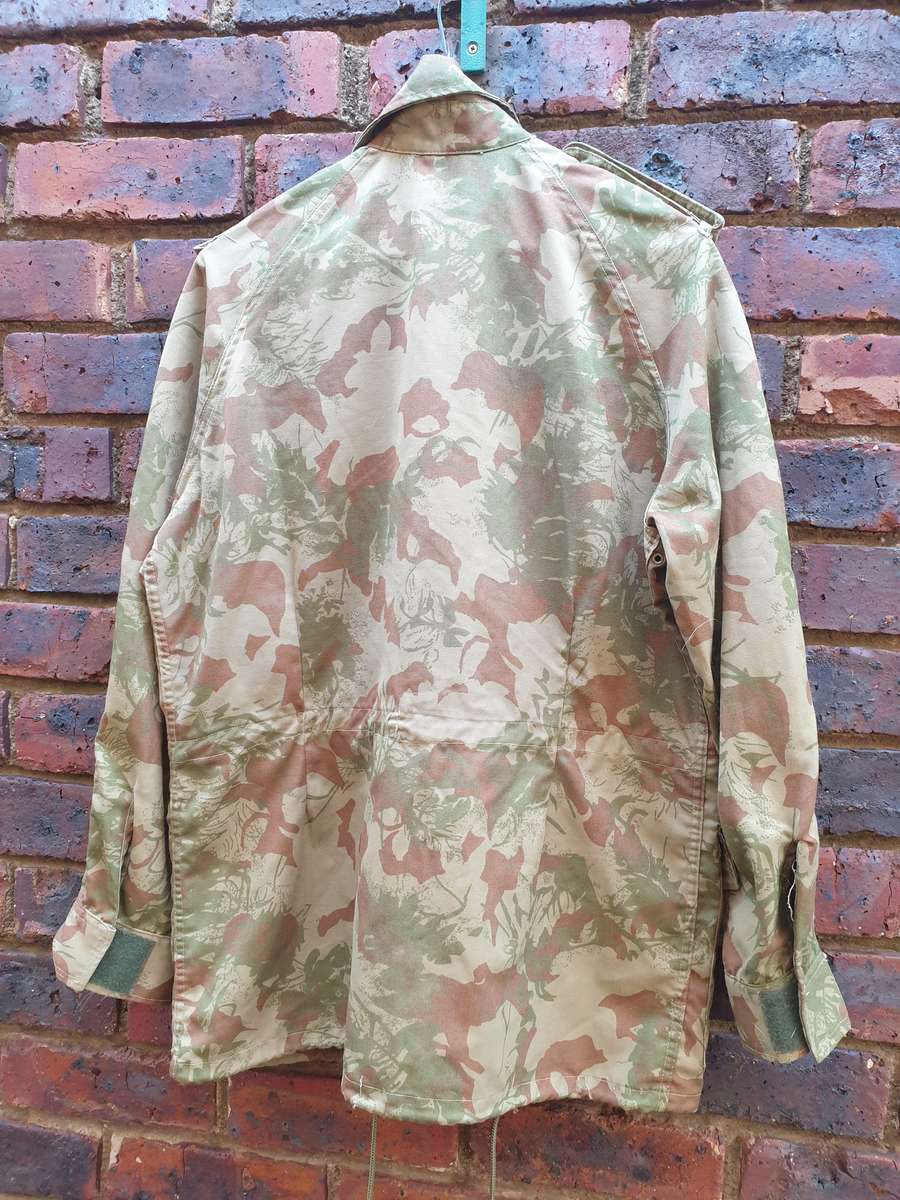 original bushwar period dated 71 (obsolete) SAP era 2nd patt camo bush-jacket used small size (med)