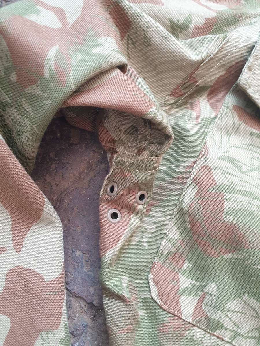 original bushwar period dated 71 (obsolete) SAP era 2nd patt camo bush-jacket used small size (med)