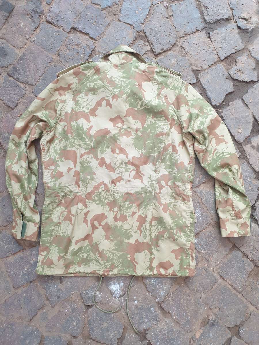 original bushwar period dated 71 (obsolete) SAP era 2nd patt camo bush-jacket used small size (med)