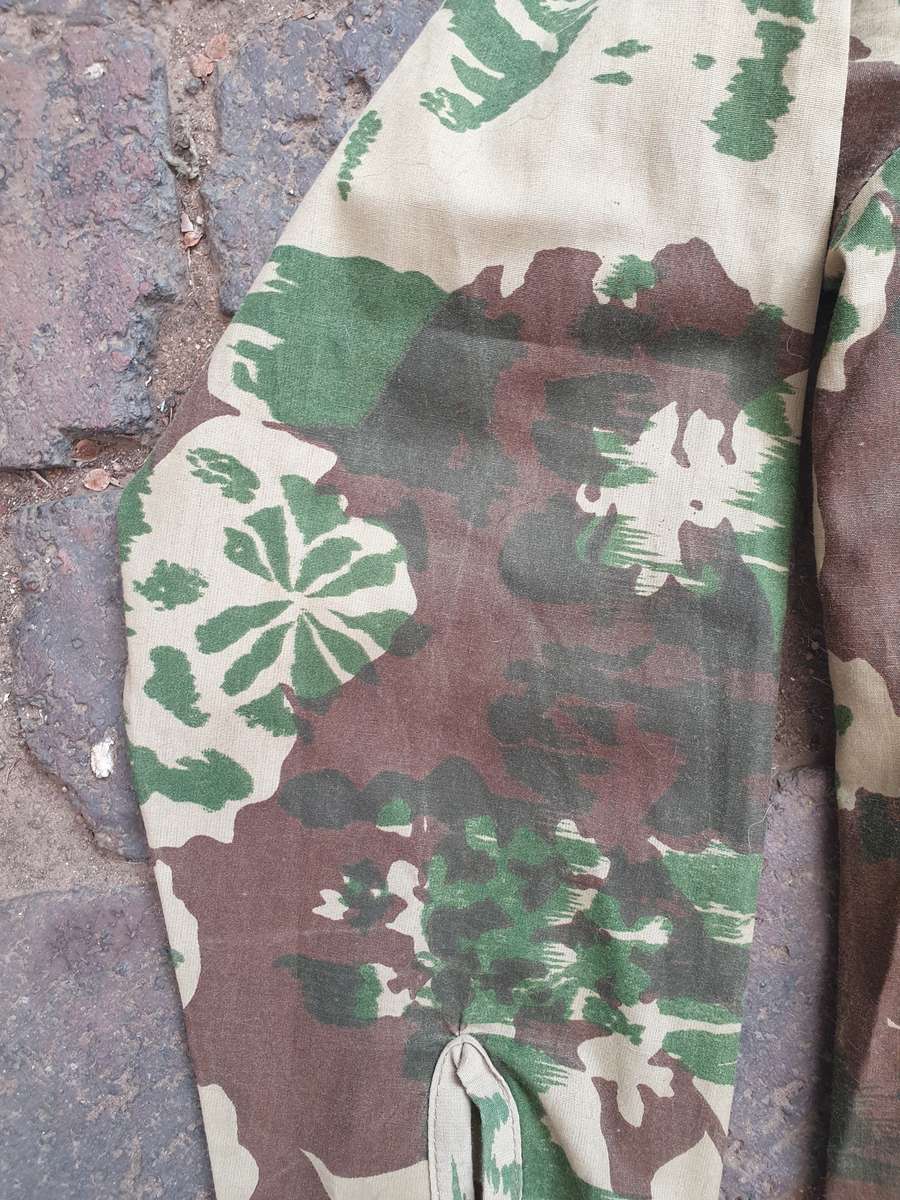 original bushwar period dated 71 (obsolete) SAP era 1st patt camo l/s shirt  small size used clean