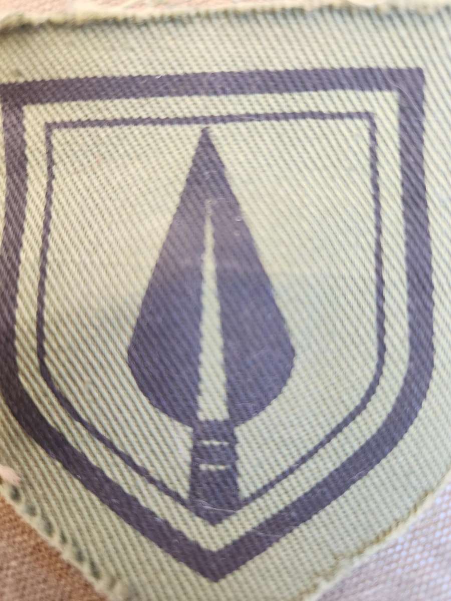 new & unused 100% original period Rhodesia Pfumo Re Vanhu auxillary cloth badge in clean condition