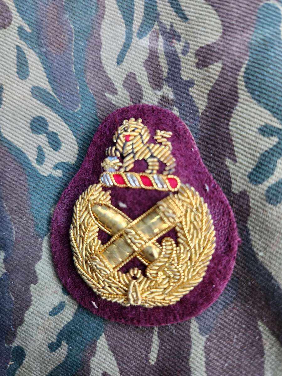 new & unused 100% original period SADF era SAMS female GENERALs sidecap/beret bullion badge