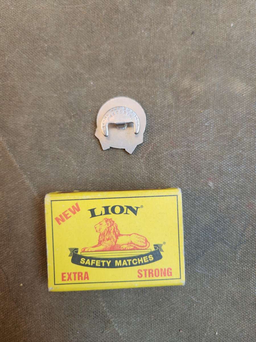 new & unused 100% original SADF era Commando/Kommando lapel button-hole enamel & metal badge