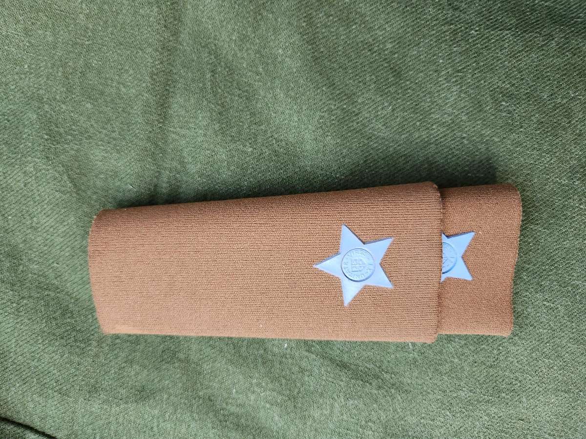 new & unused 100% original period SADF era SAAF 2nd Lt Officers' rank slides nutria tupper ranks