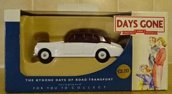 DAYS-GONE ROLLS-ROYCE SILVER CLOUD WHITE/MAROON COLLECTABLES (ENGLAND)