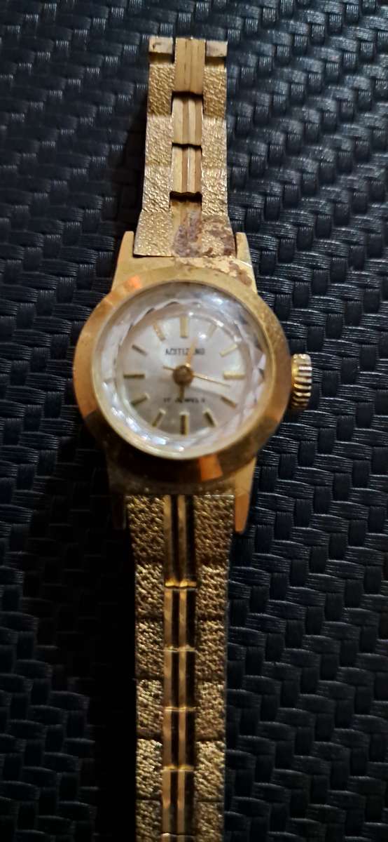 Mechanical ladies watches x6 not working