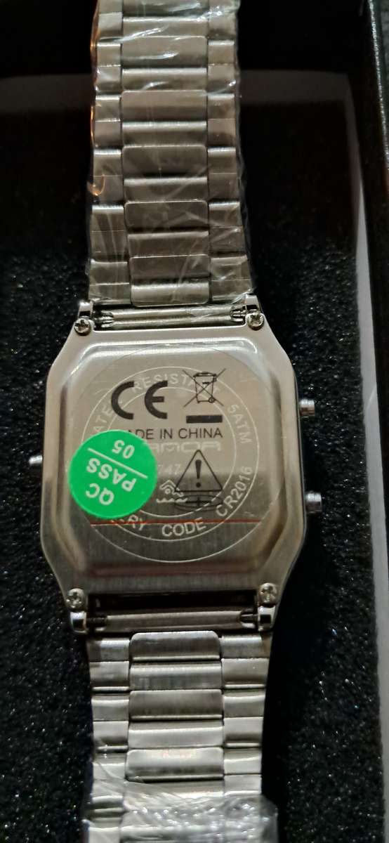 Sanoa Alarm Stopwatch calendar watch