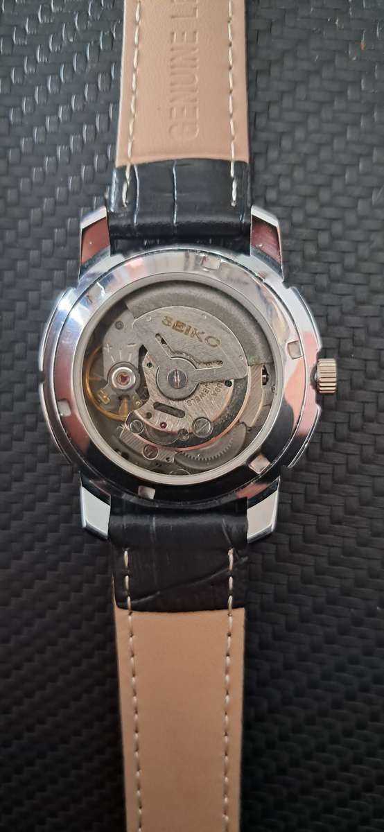 Vintage Seiko 5 Automatic Calendar Watch