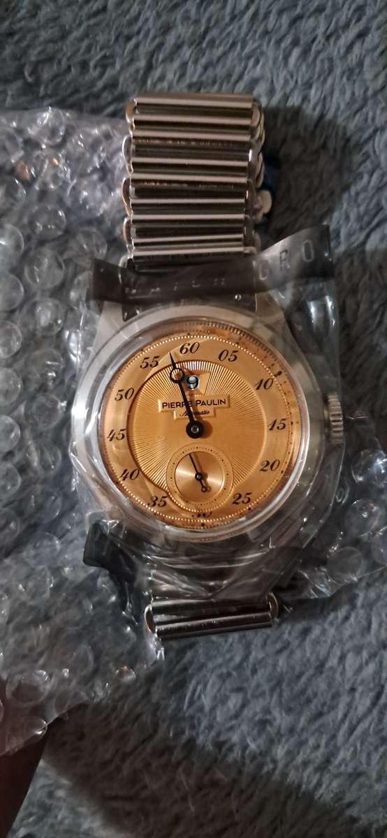 Pierre Paulin jump hour mechanical watch