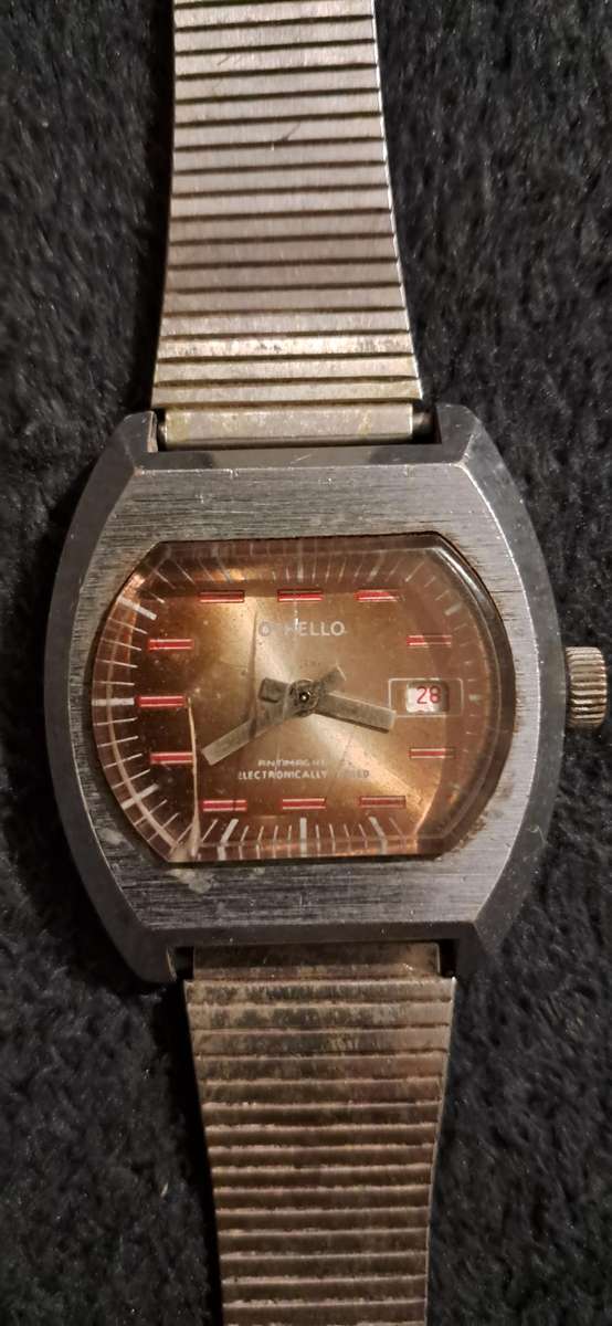 Lot Of 5 Watches Sold For Restoration / Spares