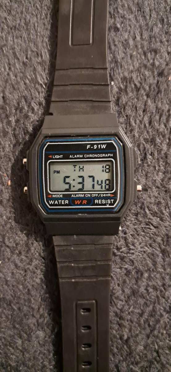 Digital Alarm Stopwatch Calendar Watch