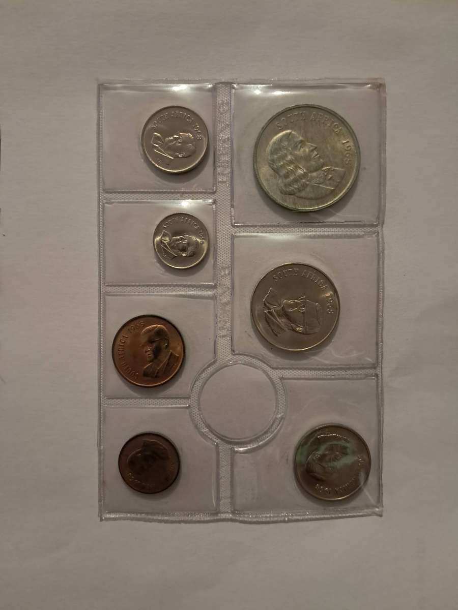 1968 Uncirculated Mint Pack Silver 1 Rand English