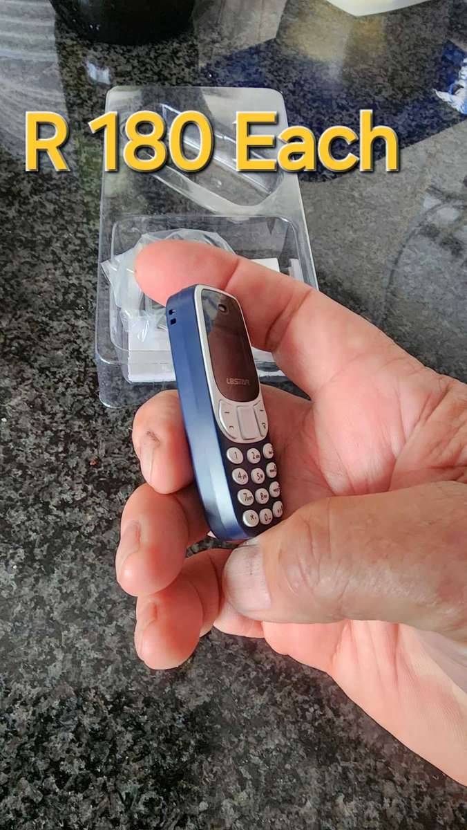 Miniature Operating Cellphone by L8Star (Due Sim)