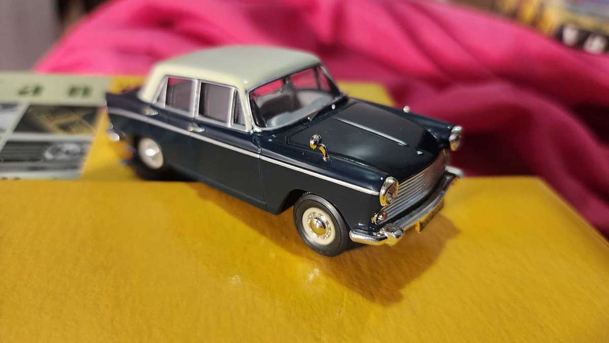 Morris Oxford By Vanguards